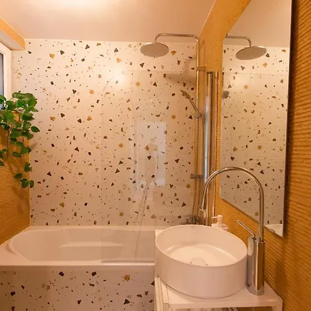 דירה Garden Nest - 2 Bedrooms Flat *