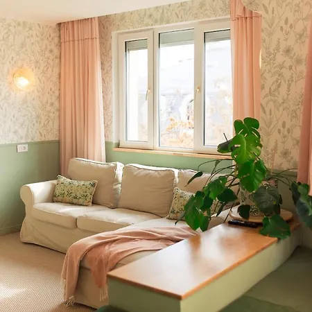 Garden Nest - 2 Bedrooms Flat Appartement Boekarest