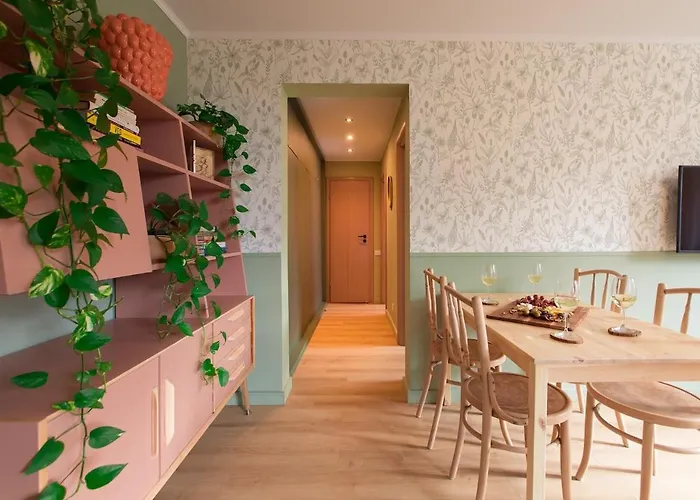 Garden Nest - 2 Bedrooms Flat 아파트 부쿠레슈티