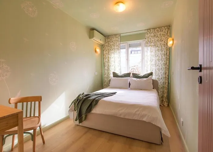 Garden Nest - 2 Bedrooms Flat * 부쿠레슈티