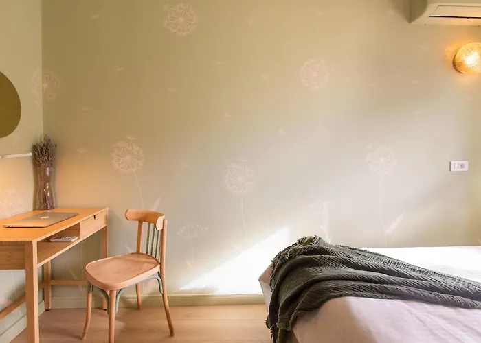 Garden Nest - 2 Bedrooms Flat 아파트 *