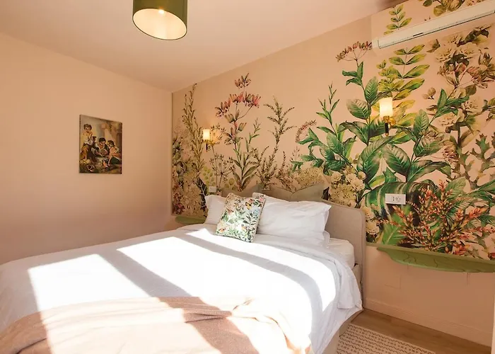 Garden Nest - 2 Bedrooms Flat