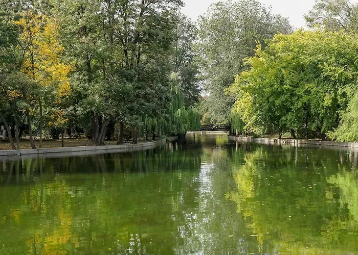 Garden Nest - 2 Bedrooms Flat 아파트