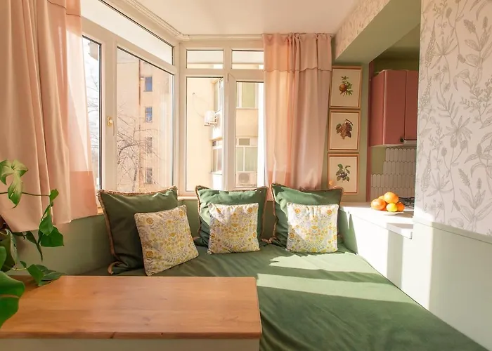 Garden Nest - 2 Bedrooms Flat 부쿠레슈티